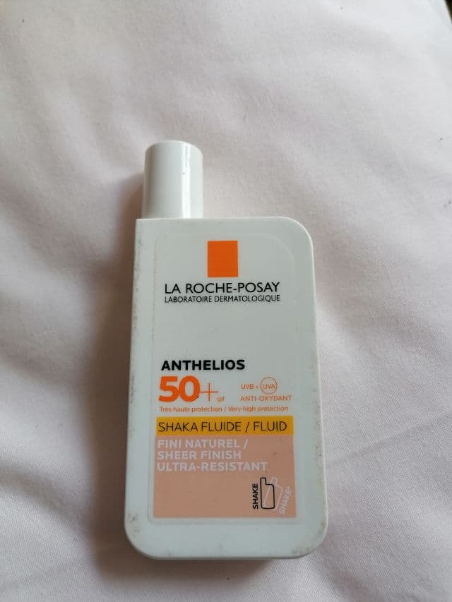 La Roche-Posay Anthelios Shaka Fluid 50+ review photo by Reenybees