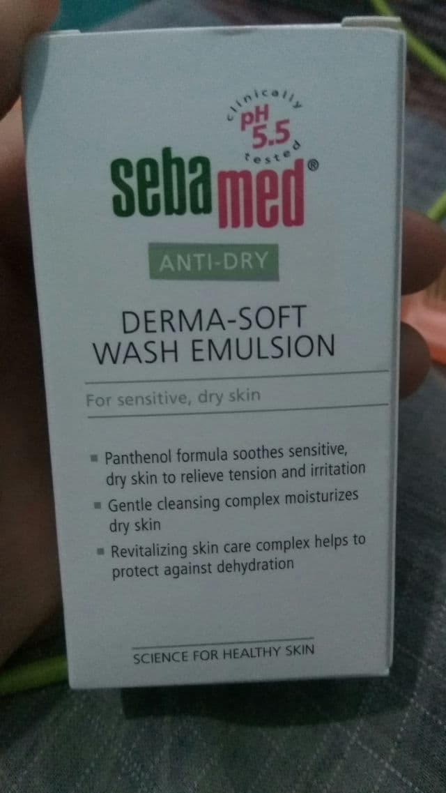 Sebamed Anti-Dry Wash Emulsion review photo by Meivita28