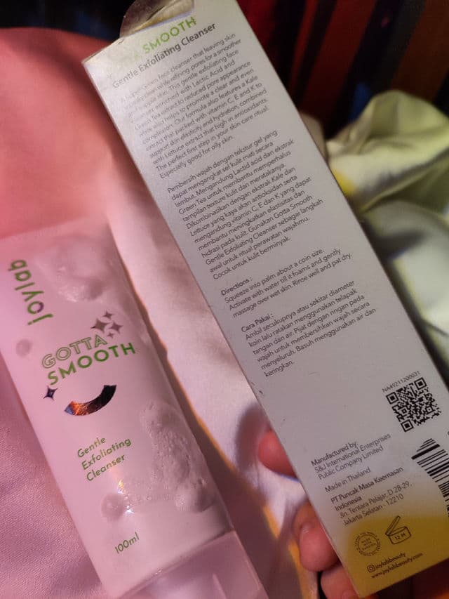 Joylab Gotta Smooth Gentle Exfoliating Cleanser review photo by Michico