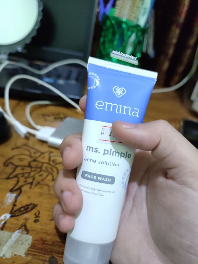Emina Ms. Pimple Acne Solution Face Wash review photo by Michico