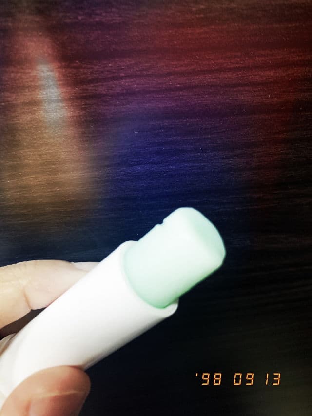 Nivea 2 in 1 Aloe Vera Caring Lip Scrub review photo by MieraSyaf