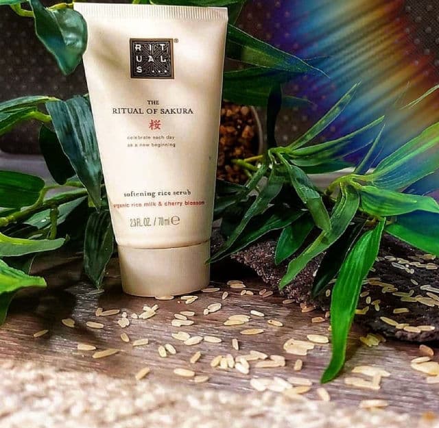 Rituals The Ritual of Sakura Shower Scrub review photo by Minahil