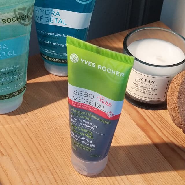 YVES ROCHER Masque Desincrustant au Charbon review photo by Minminnn