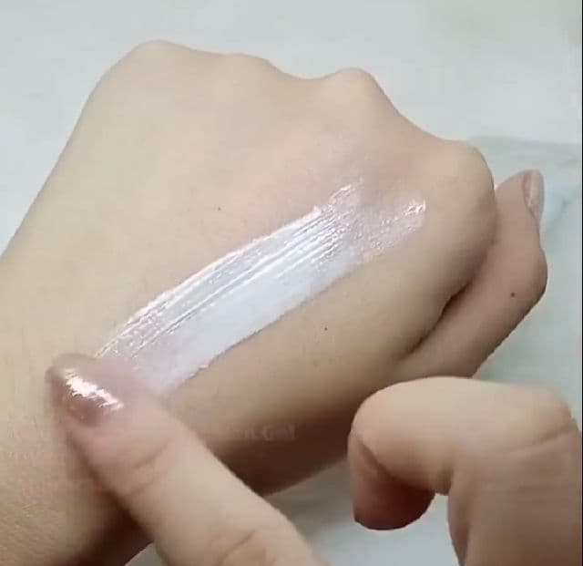 CANMAKE Mermaid Skin Gel UV SPF50 (White Type) review photo by MissJazzy