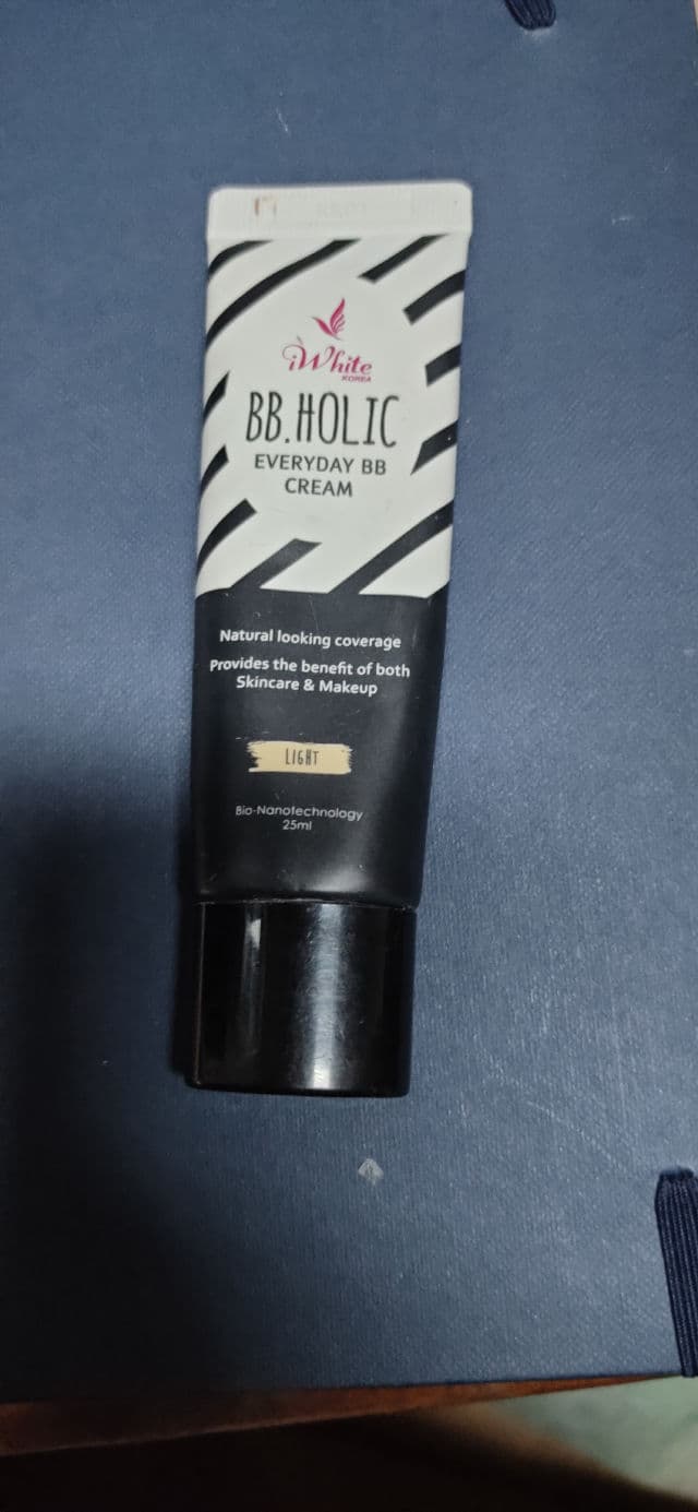 iWhite Korea Beige review photo by stanskincare