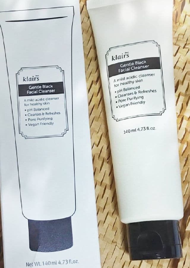 Dear, Klairs Gentle Black Facial Cleanser review photo by stanskincare