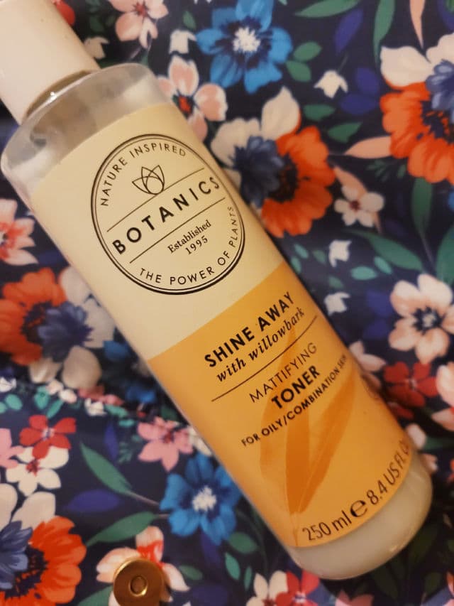 Botanics Shine Away Toner review photo by Missmae27