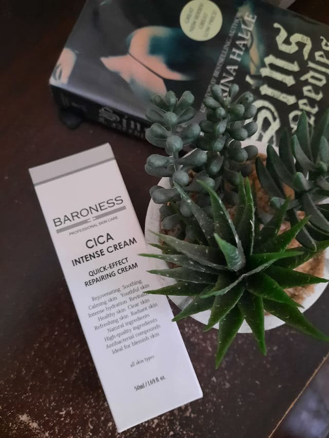 Baroness Cica Intense Cream review photo by MommaWithSkinIssues