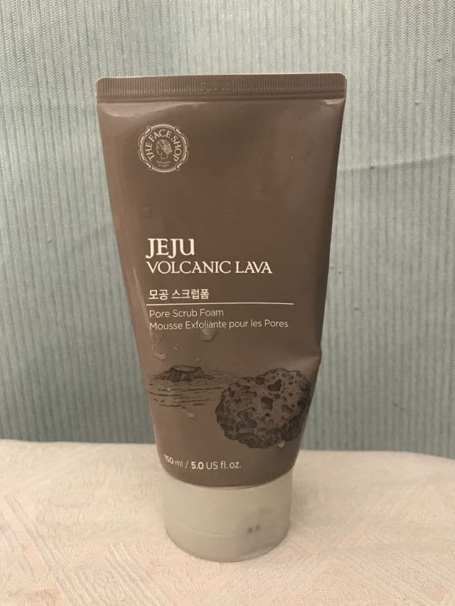 THE FACE SHOP JeJu Volcanic Lava Pore Cleansing Foam (150ml) review photo by Moony3