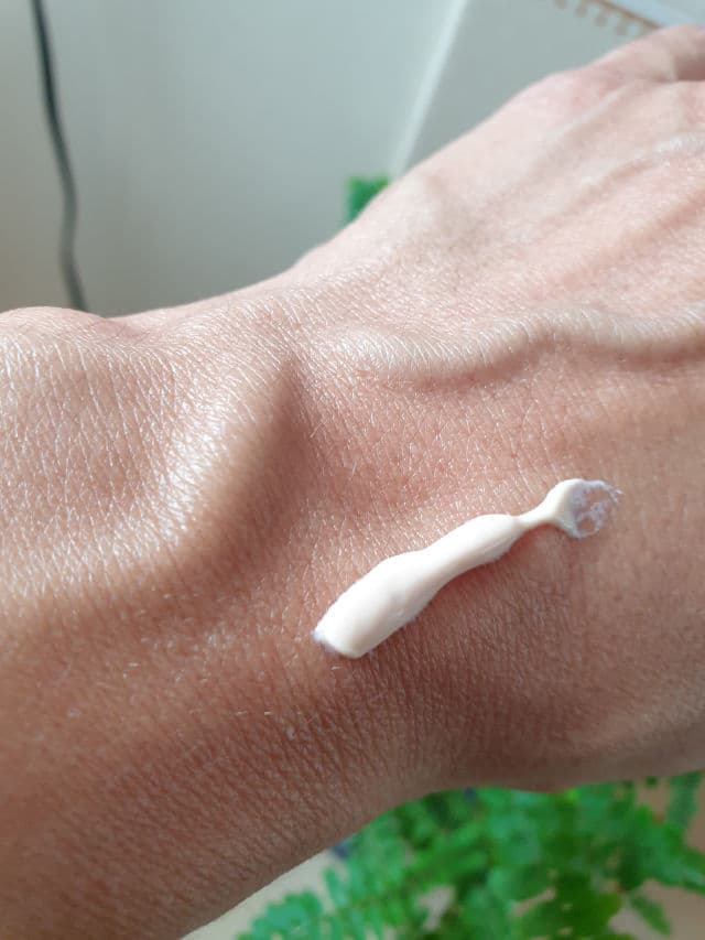 Mecca Cosmetica To Save Face Superscreen SPF 50+ review photo by MsK