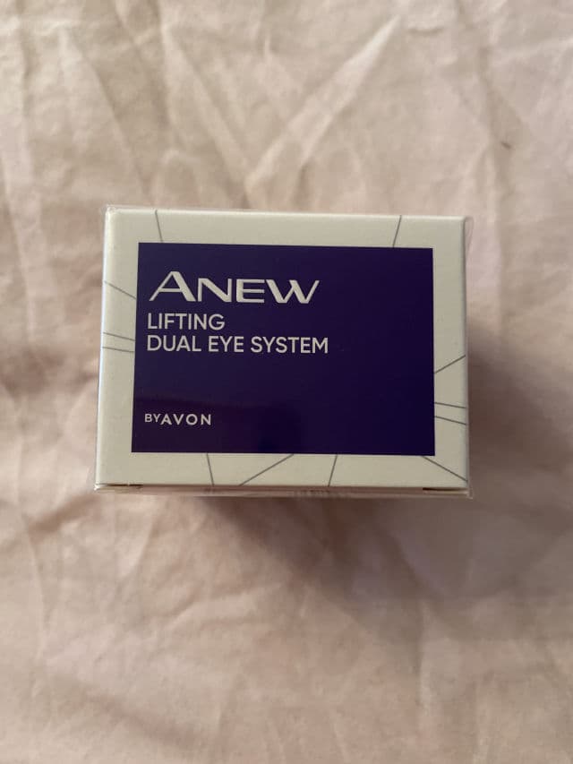 Avon Anew Clinical Lift & Firm Eye Cream review photo by MummyCarole