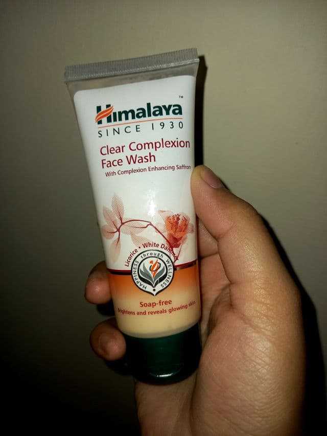 Himalaya Herbals Face Wash Clear Complexion Whitening review photo by Muniba