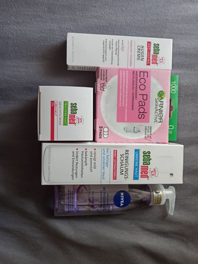 Sebamed Clear Face Antibacterial Cleansing Foam review photo by NessaVici