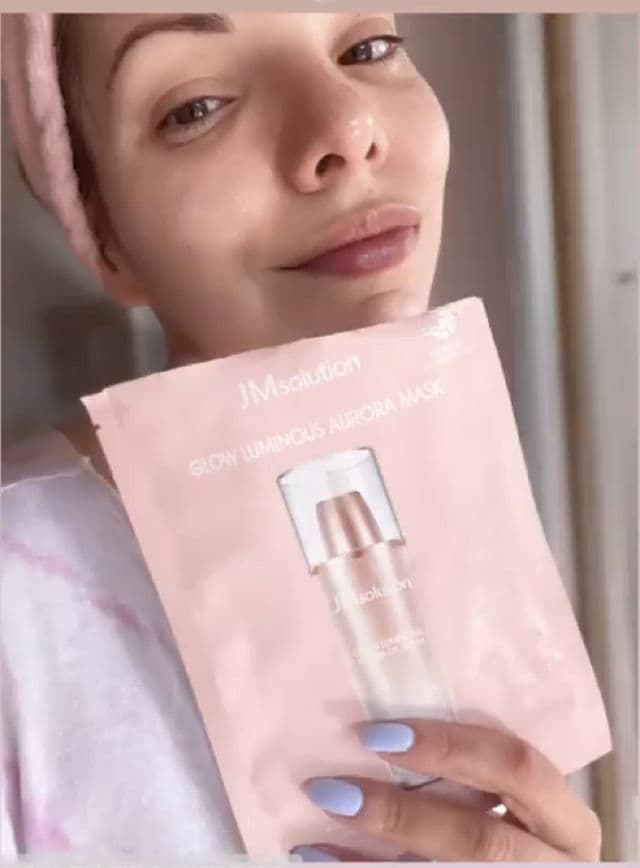 JMsolution Glow Luminous Aurora Mask review photo by NicoleM