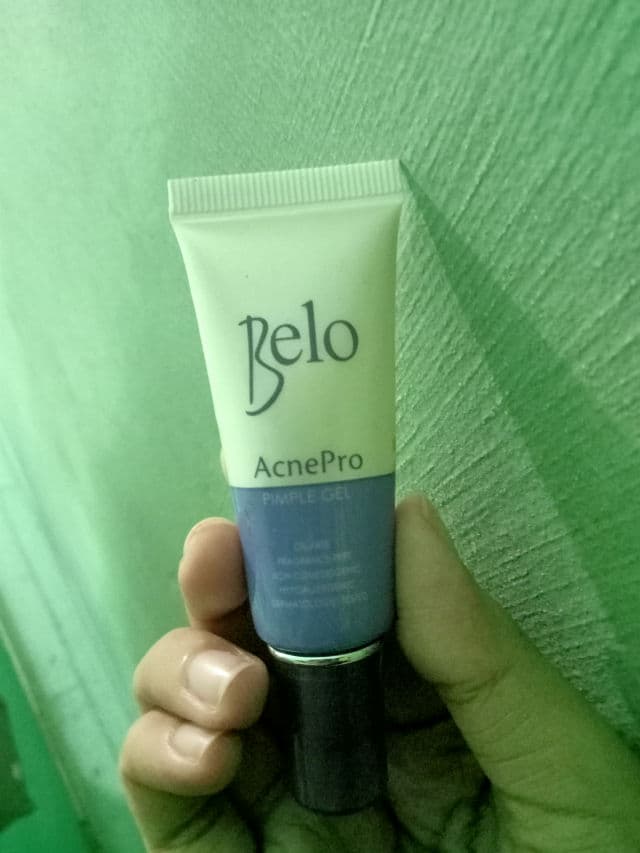 Belo Essentials AcnePro Pimple Gel review photo by Nikkachu