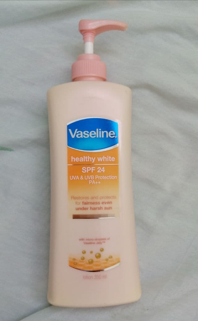 Vaseline Healthy White SPF 24 review photo by NinaGDM