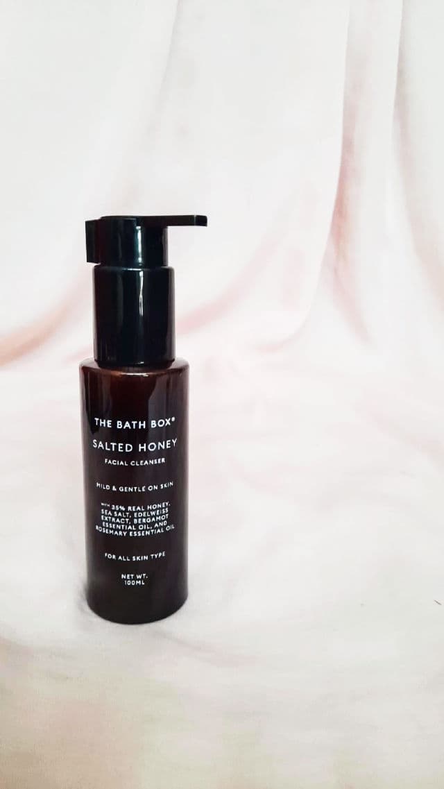 The Bath Box Salted Honey Facial Cleanser review photo by Ninskinjournal