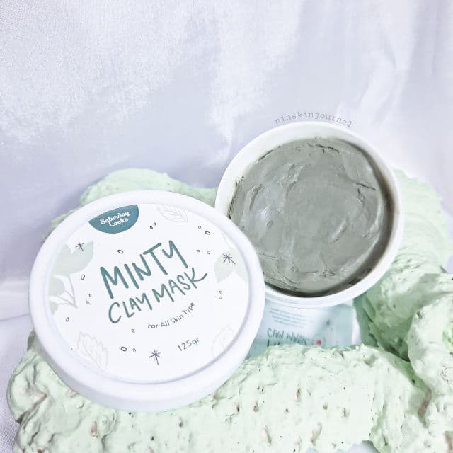 Saturday Looks Minty Clay Mask review photo by Ninskinjournal