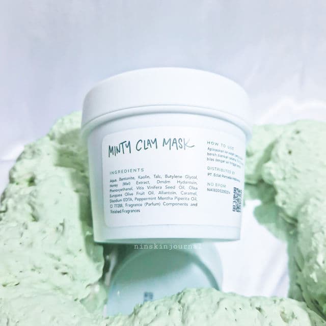 Saturday Looks Minty Clay Mask review photo by Ninskinjournal