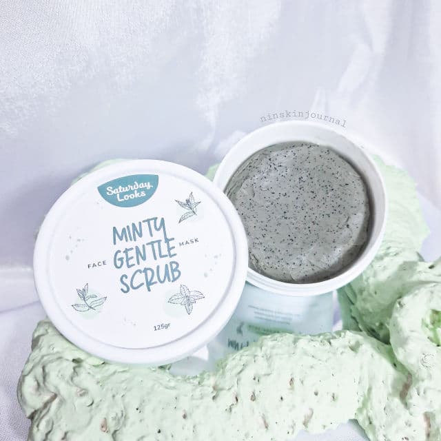 Saturday Looks Minty Gentle Scrub Face Mask review photo by Ninskinjournal