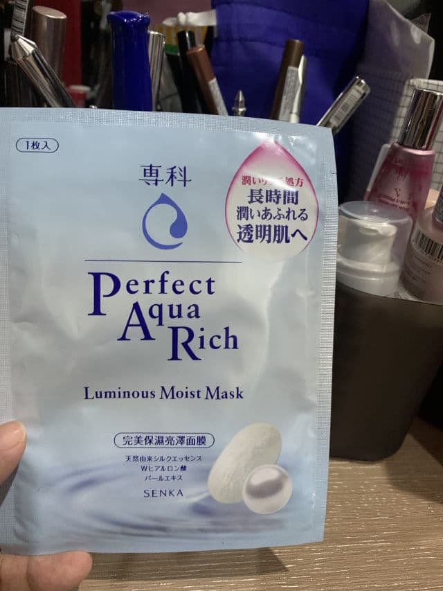 Senka Perfect Aqua Rich Luminous Moist Mask review photo by Nisakniza