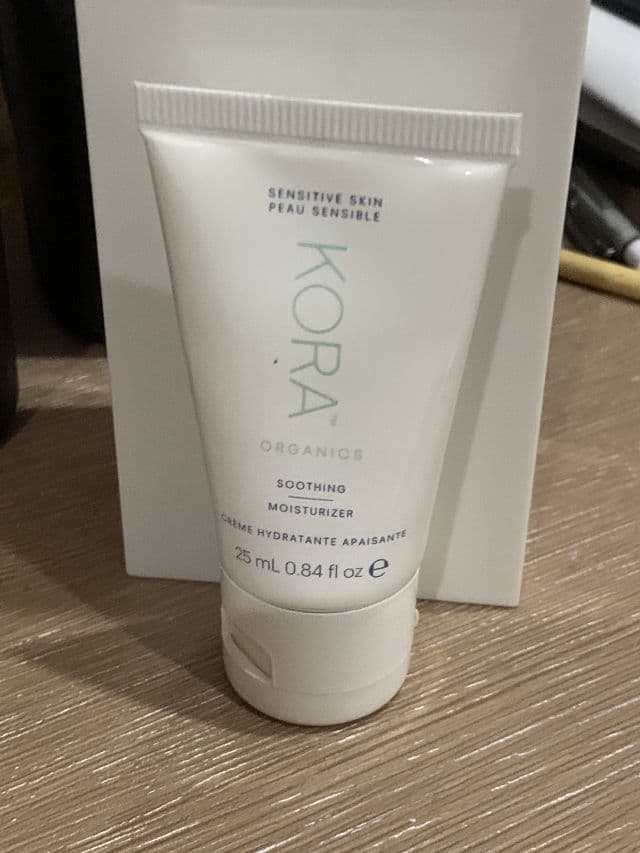 KORA Organics Soothing Moisturizer for Sensitive Skin review photo by Nisakniza