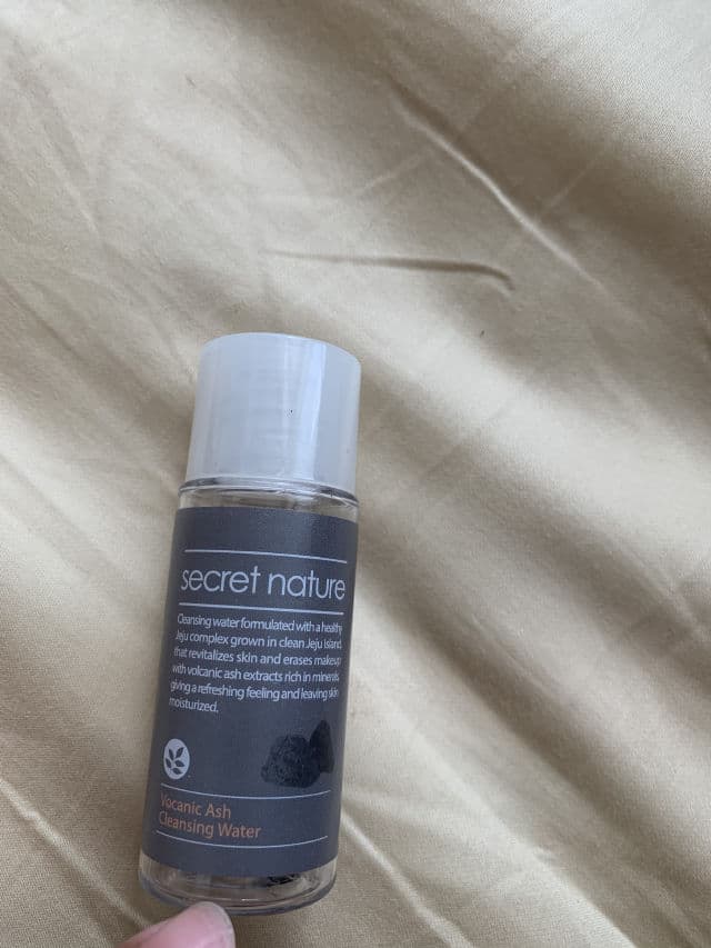 Secret Nature Volcanic Ash Cleansing Water review photo by Nisakniza