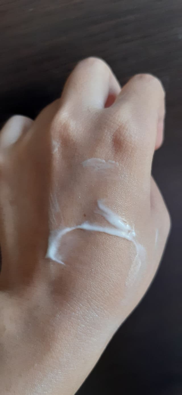 Emina Sun Battle SPF 30 PA+++ review photo by Noohee