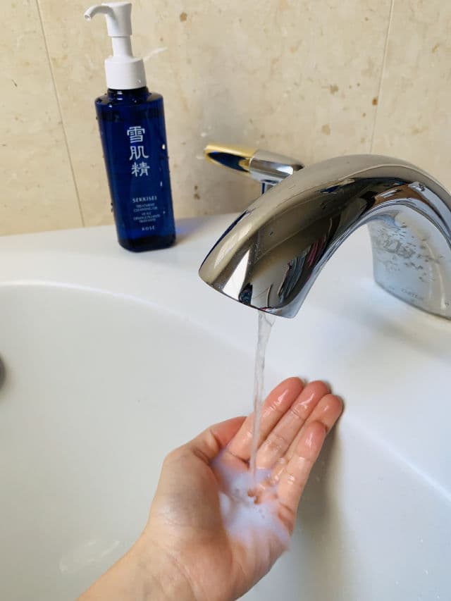 Sekkisei Sekkisei Treatment Cleansing Oil review photo by Nourishedskn