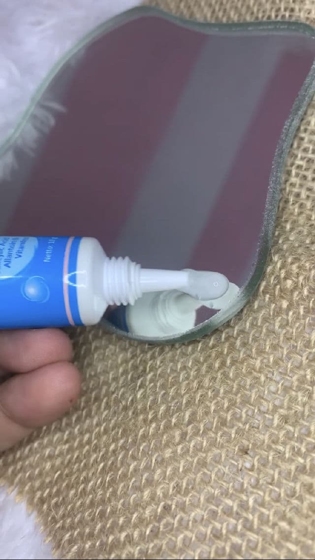Acnol Gel for Acne review photo by Novella