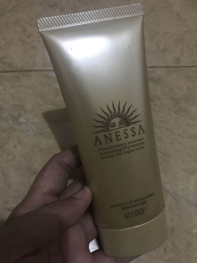 Anessa Perfect UV Sunscreen Skincare Gel SPF 50+ PA++++  review photo by Nurarifiani
