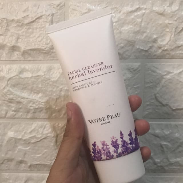 Votre Peau Herbal Lavender Facial Cleanser with Lactic Acid review photo by Nurarifiani
