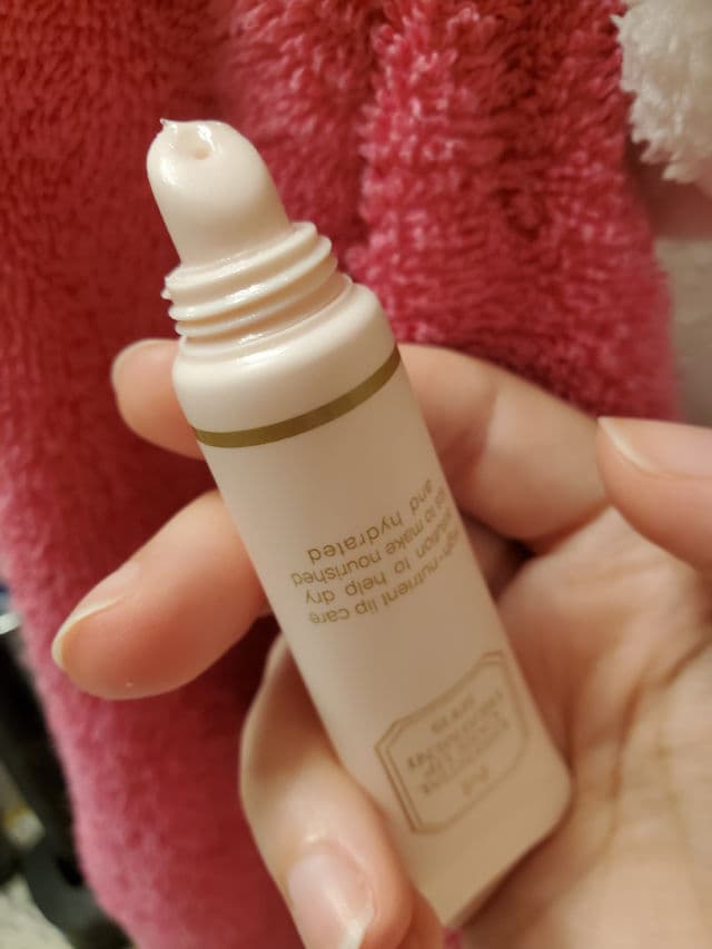 MISSHA M Essential Care Lip Treatment SPF15 review photo by Obsydian