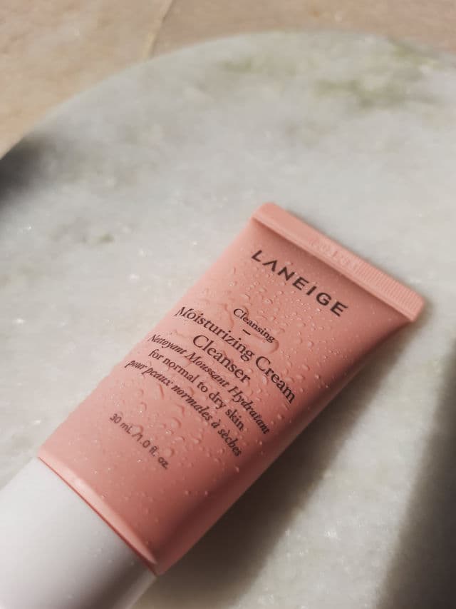 Laneige Moisturizing Foam Cleanser review photo by Peachfluent