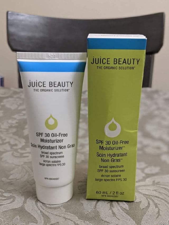 Juice Beauty SPF 30 Oil-Free Moisturizer review photo by Pearly08