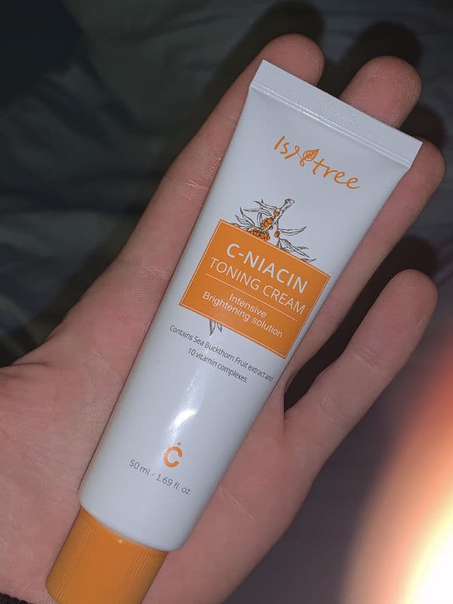 ISNTREE C-Niacin Toning Cream review photo by Picky10067