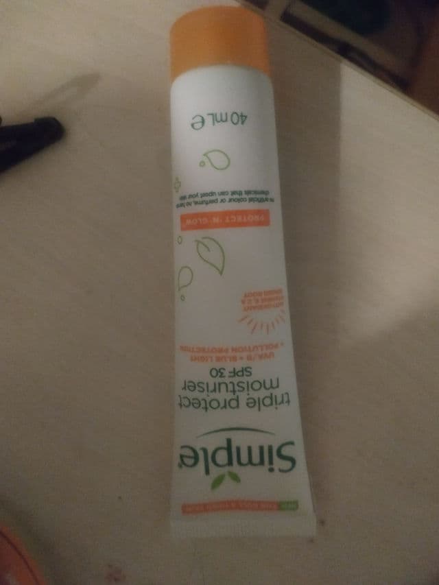 Simple Protect 'N' Glow Triple Protect Moisturiser SPF30 review photo by Dedi