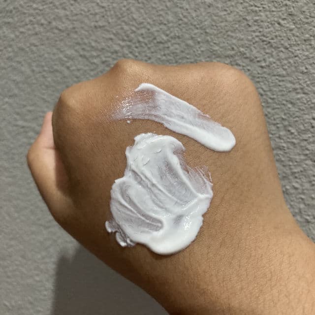 Yadah Oh My Sunblock SPF 35 PA++ review photo by AiniMentari