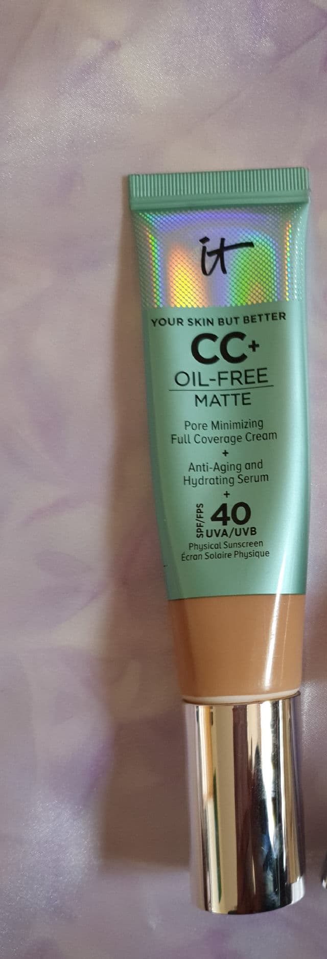 It Cosmetics CC+ Cream Oil-Free Matte with SPF 40 review photo by PickyBG