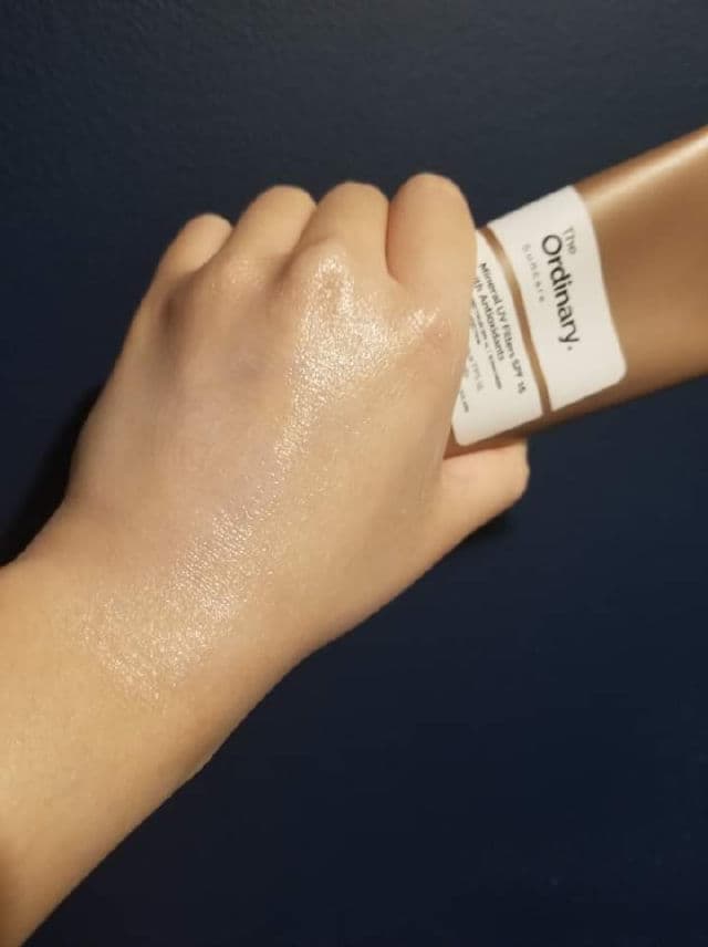 The Ordinary Mineral UV Filters SPF 30 with Antioxidants review photo by whenfarhanareviews