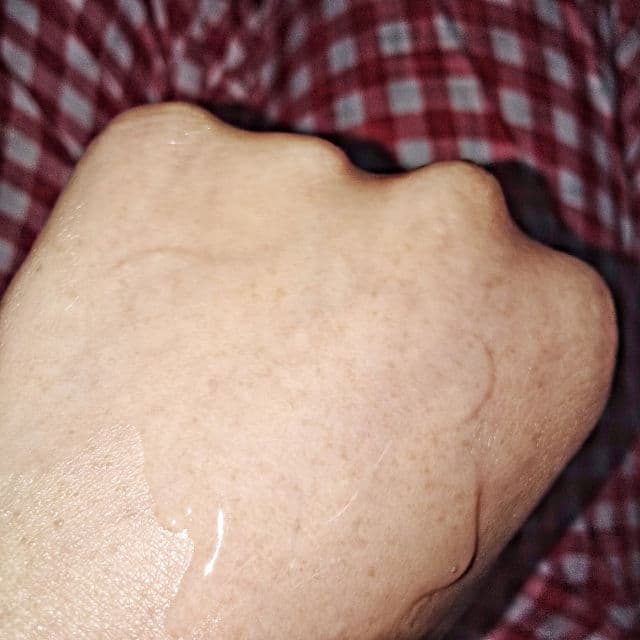INNISFREE Moisturizing review photo by whenfarhanareviews