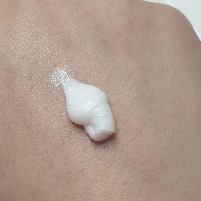 AXIS-Y Sunday Morning Refreshing Cleansing Foam review photo by whenfarhanareviews