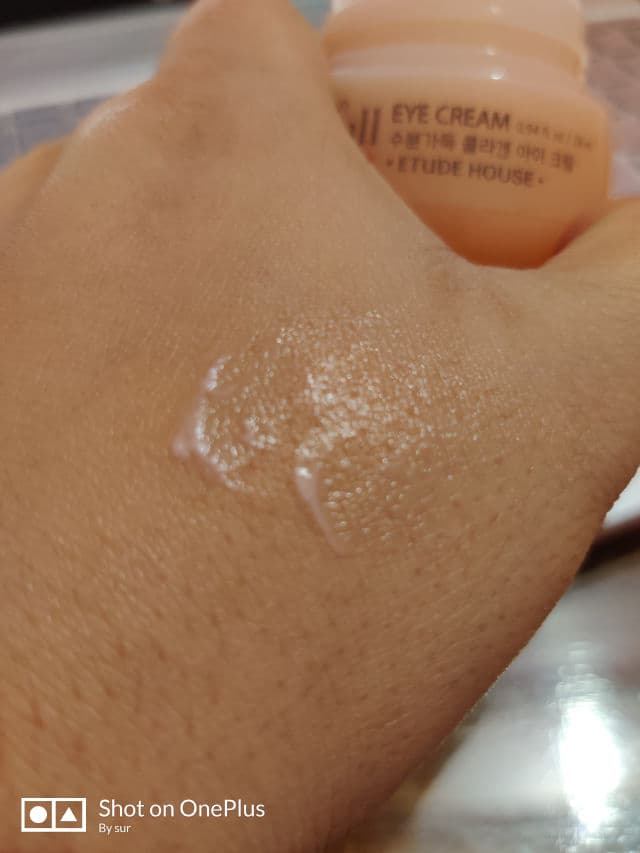 ETUDE Moistfull Collagen Eye Cream review photo by SkincarewithSuru