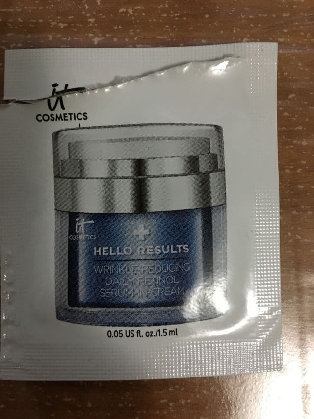 It Cosmetics Hello Results Wrinkle-Reducing Daily Retinol Serum-in-Cream review photo by Pickyplans