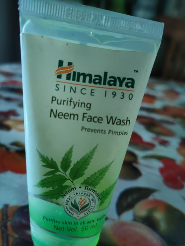 Himalaya Purifying Neem Face Wash review photo by Powoo