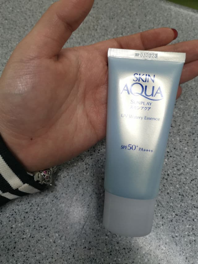 SKIN AQUA UV Watery Essence SPF50+ PA++++ review photo by PriscillaPhoa
