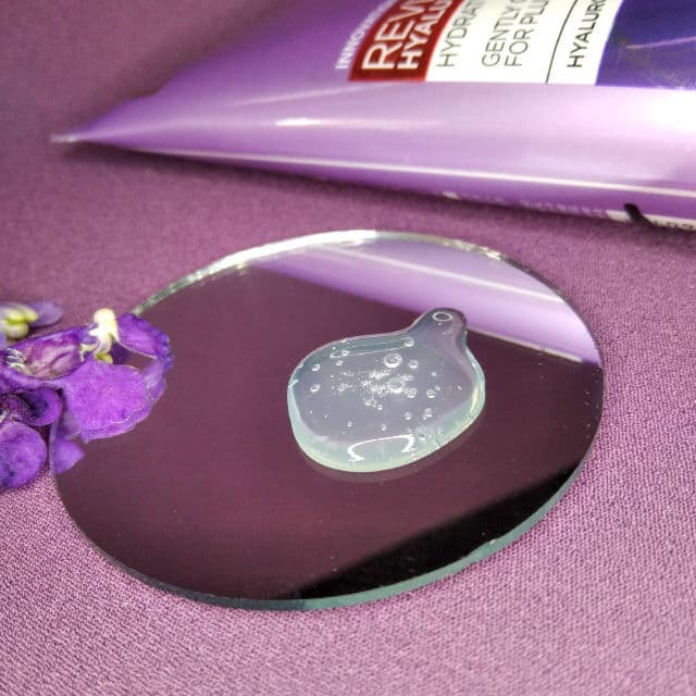 L'Oreal Paris Revitalif Hyaluronic Acid Hydrating Gel Cleanser review photo by PutriLestari