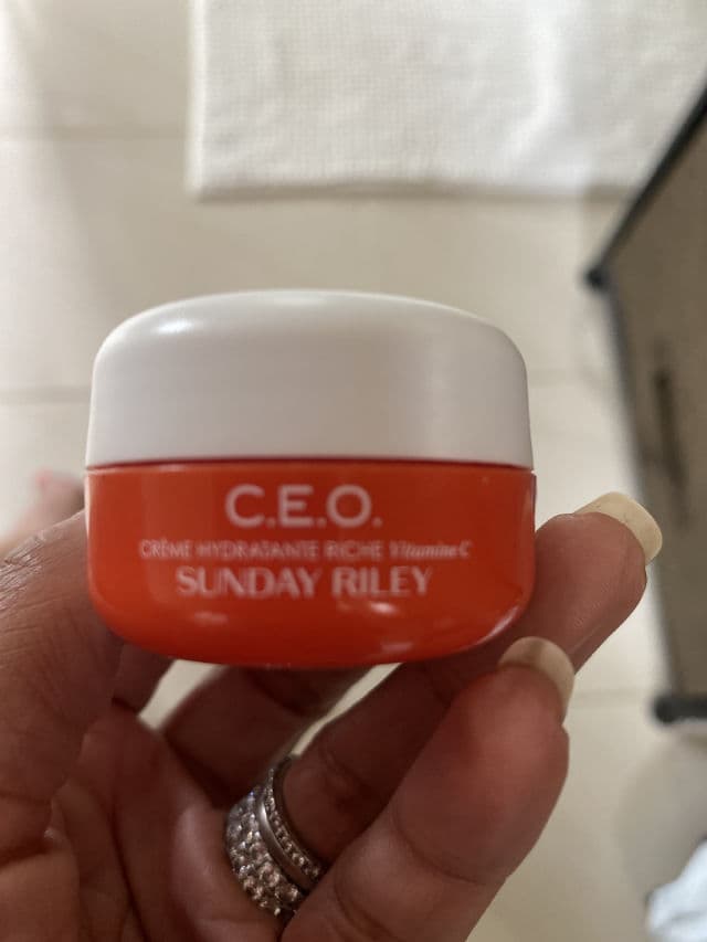 Sunday Riley C.E.O. C + E Antioxidant Protect + Repair Moisturizer review photo by Queenbee1973
