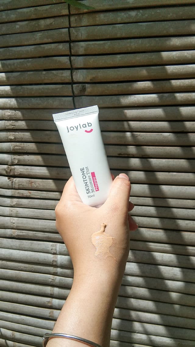 Joylab Skintone Moisture Tint review photo by Ratnaftr