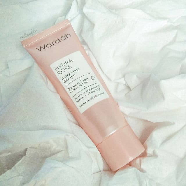 Wardah Hydra Rose Dewy Aqua Day Gel review photo by Ratnaftr